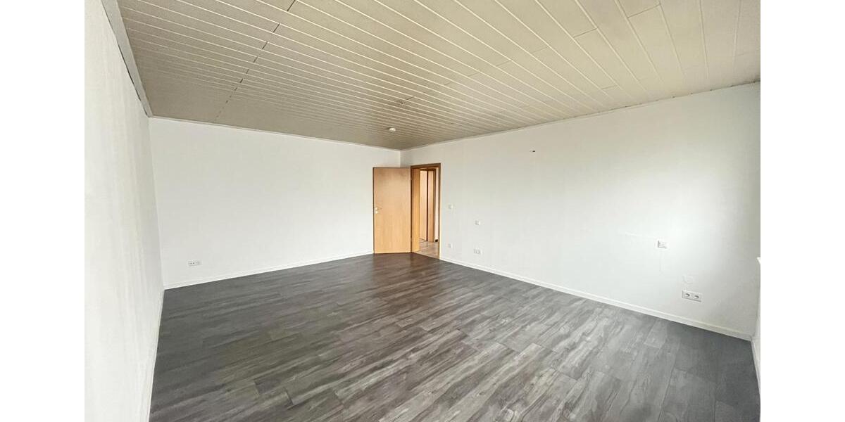 Etagenwohnung Schwabach - 3 Zimmer, 110 m&sup2;, 990&euro; | Angebot:25965996
