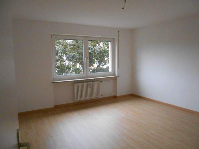 Etagenwohnung Nürnberg Rennweg - 3 Zimmer, 82 m&sup2;, 900&euro; | Angebot:25727667