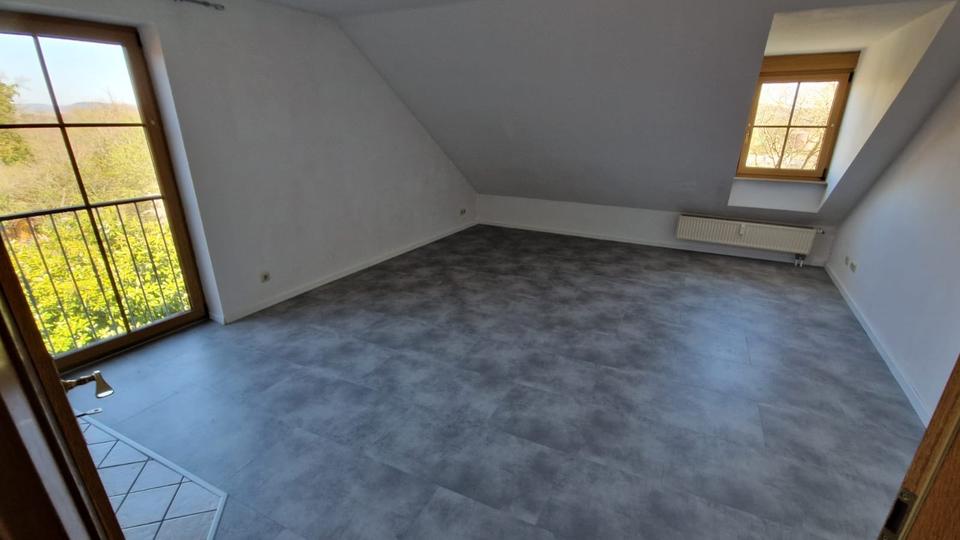 Dachgeschoßwohnung Forchheim - 1 Zimmer, 41 m&sup2;, 590&euro; | Angebot:26007878