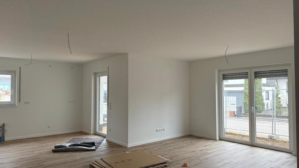 Erdgeschoßwohnung Leinburg - 3 Zimmer, 94 m&sup2;, 1.466&euro; | Angebot:25973558