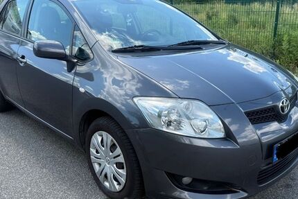 Toyota Auris 125.000 km 5.390 &euro; Fürth 90763