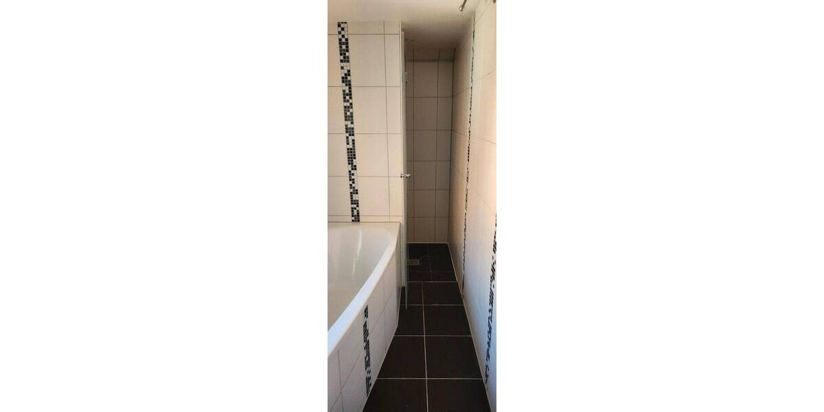 Etagenwohnung Erlangen Tennenlohe - 6 Zimmer, 125 m&sup2;, 1.250&euro; | Angebot:26871424