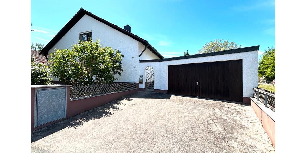 Einfamilienhaus Höchstadt an der Aisch - 7.5 Zimmer, 203 m&sup2;, 690.000&euro; | Angebot:27142979