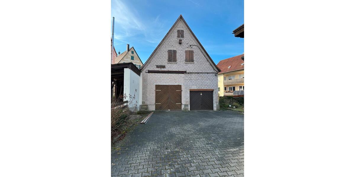 Einfamilienhaus Lauf an der Pegnitz - 7 Zimmer, 170 m&sup2;, 430.000&euro; | Angebot:25408089