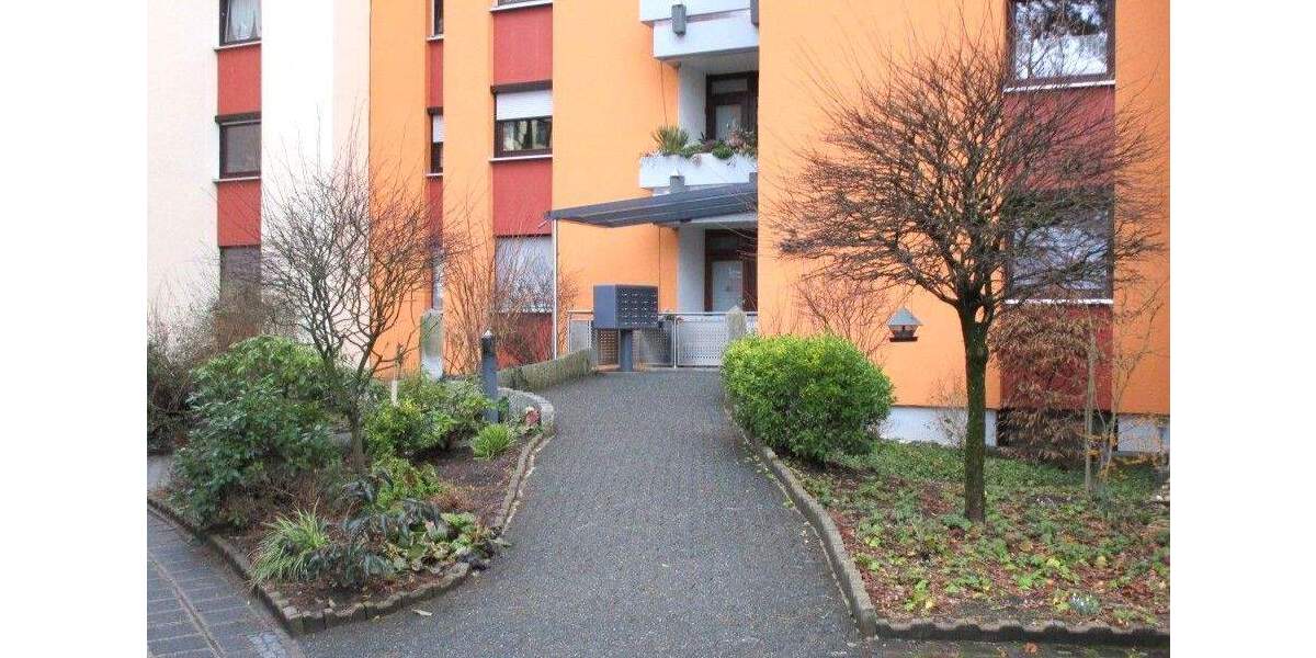 Etagenwohnung Nürnberg Großreuth b Schweinau - 3 Zimmer, 92 m&sup2;, 1.020&euro; | Angebot:25778206