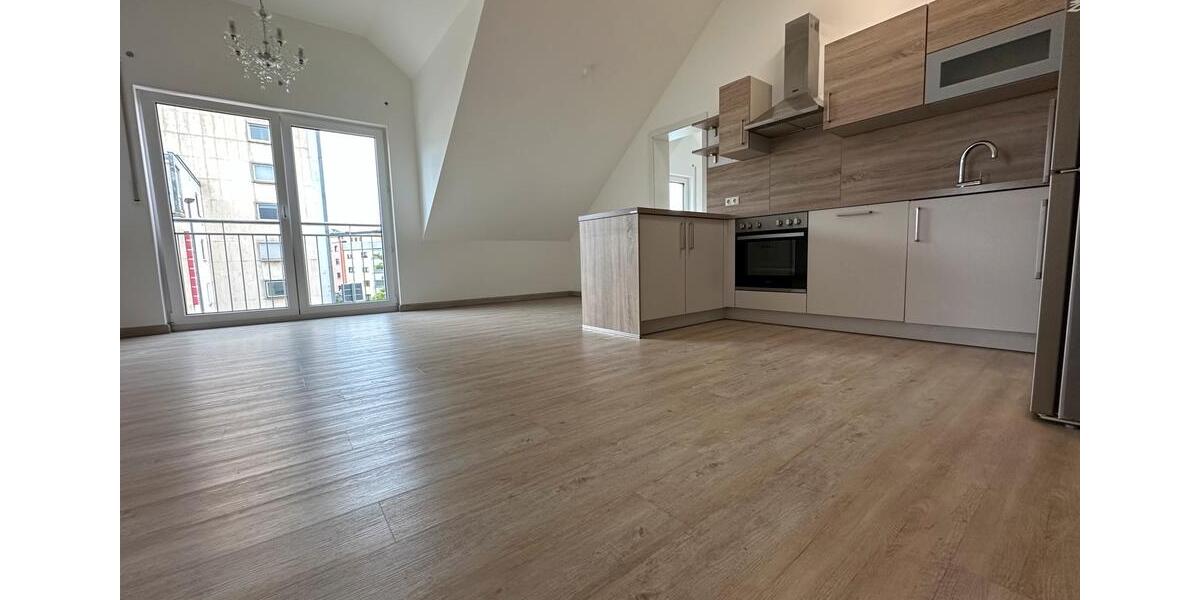 Dachgeschoßwohnung Schwabach - 3 Zimmer, 80 m&sup2;, 1.250&euro; | Angebot:25813971