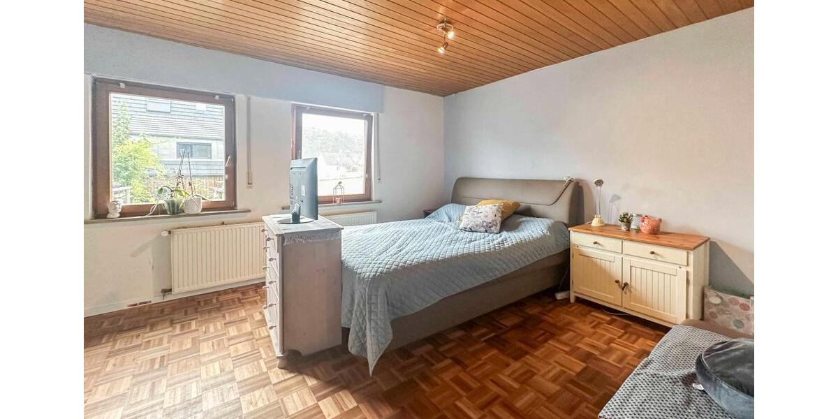 Einfamilienhaus Büchenbach - 8 Zimmer, 238 m&sup2;, 450.000&euro; | Angebot:26003419