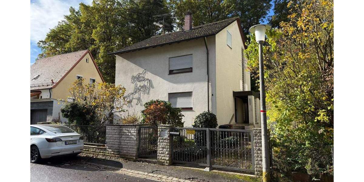 Einfamilienhaus Roßtal-1 Roßtal - 7 Zimmer, 133 m&sup2;, 390.000&euro; | Angebot:25703799