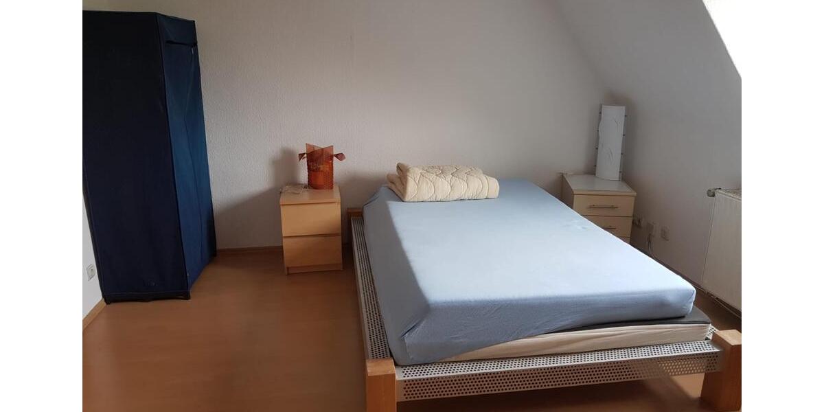 Dachgeschoßwohnung Erlangen Am Anger - 2.5 Zimmer, 54 m&sup2;, 660&euro; | Angebot:25875120