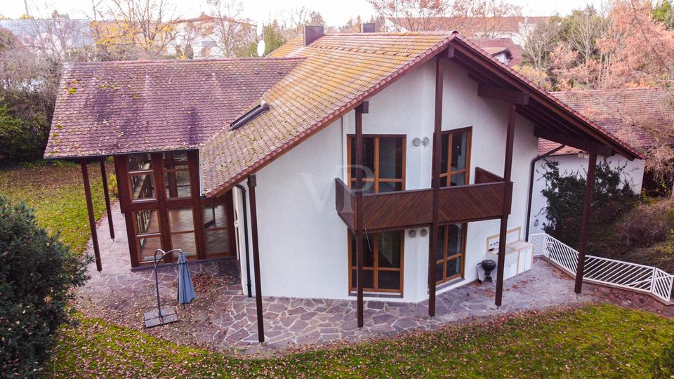 Villa Fürth Atzenhof - 9 Zimmer, 315 m&sup2;, 3.500&euro; | Angebot:24757698