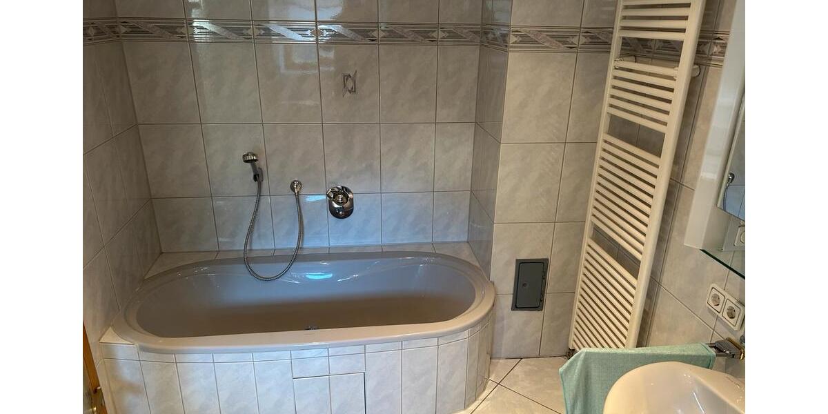 Einfamilienhaus Lauf an der Pegnitz - 7 Zimmer, 170 m&sup2;, 430.000&euro; | Angebot:25408089