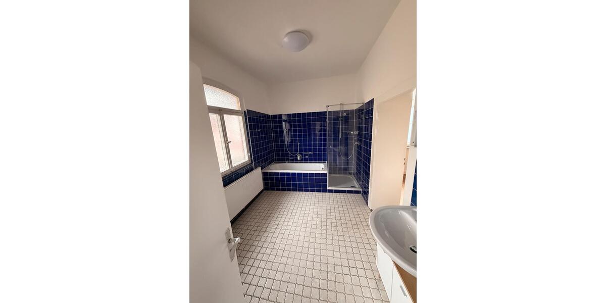 Etagenwohnung Neustadt an der Aisch - 5 Zimmer, 138 m&sup2;, 1.300&euro; | Angebot:25402314