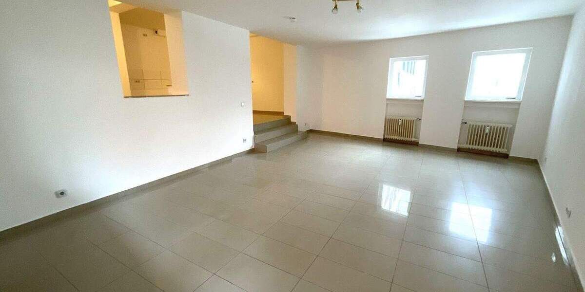 Etagenwohnung Nürnberg Tafelhof - 3 Zimmer, 115 m&sup2;, 1.120&euro; | Angebot:25750279