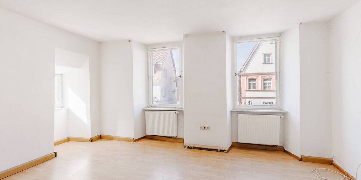 Mehrfamilienhaus, Wohnhaus Forchheim - 6 Zimmer, 130 m&sup2;, 630.000&euro; | Angebot:25692176