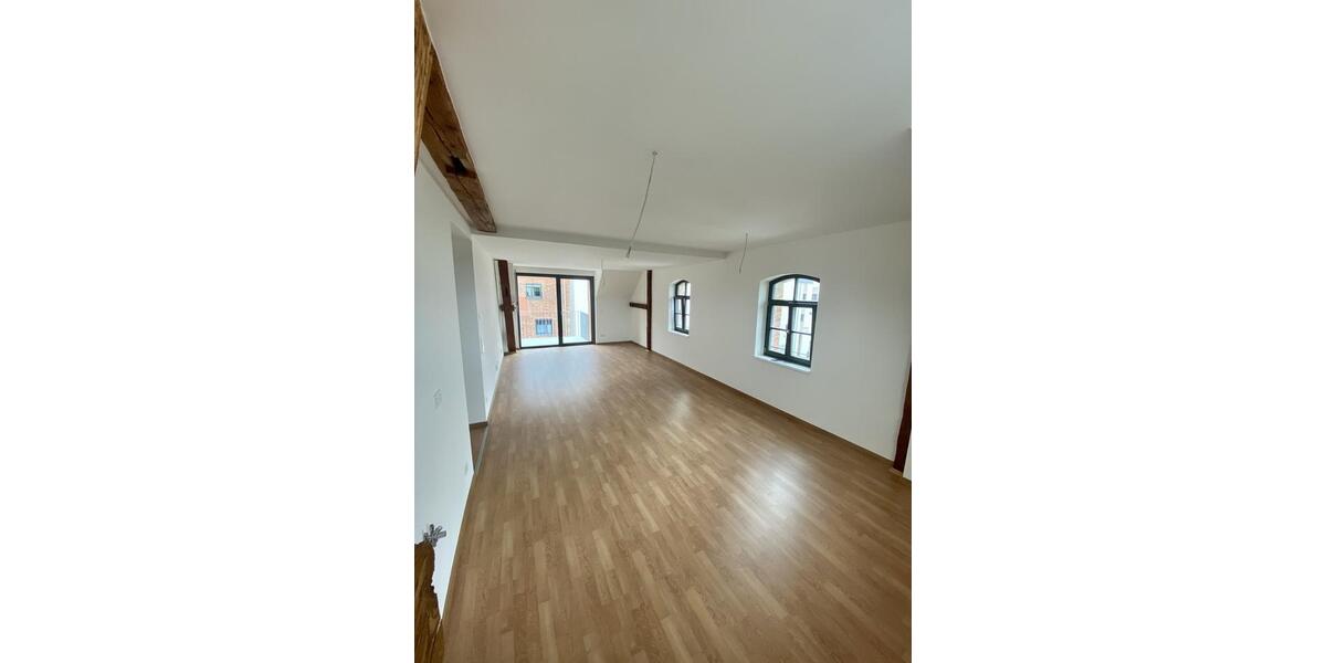 Etagenwohnung Neustadt an der Aisch - 3 Zimmer, 97 m&sup2;, 1.090&euro; | Angebot:26444601