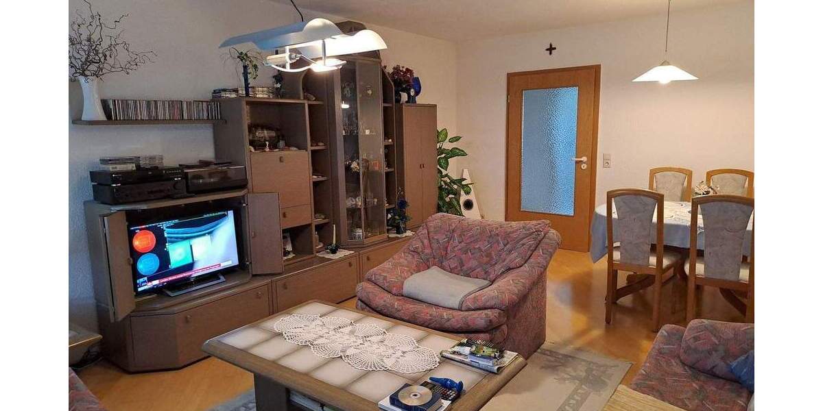 Etagenwohnung Adelsdorf - 4 Zimmer, 90 m&sup2;, 1.040&euro; | Angebot:25741981
