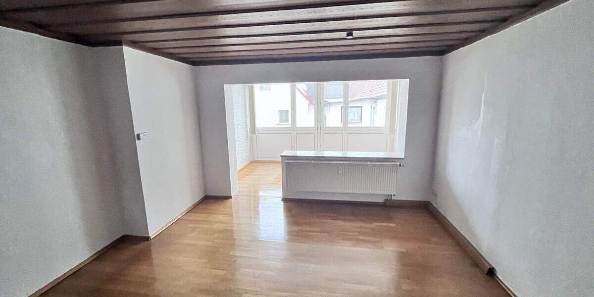 Etagenwohnung Forchheim Burk - 3 Zimmer, 100 m&sup2;, 950&euro; | Angebot:25742937