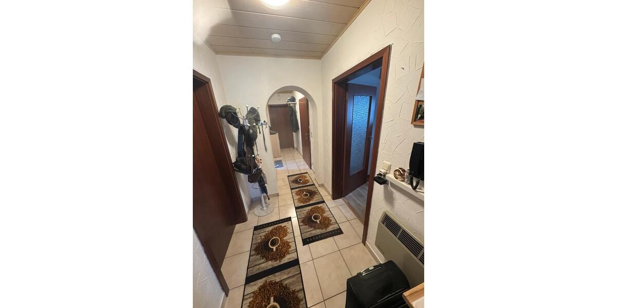 Etagenwohnung Neunkirchen am Brand - 2 Zimmer, 76 m&sup2;, 300&euro; | Angebot:25291033