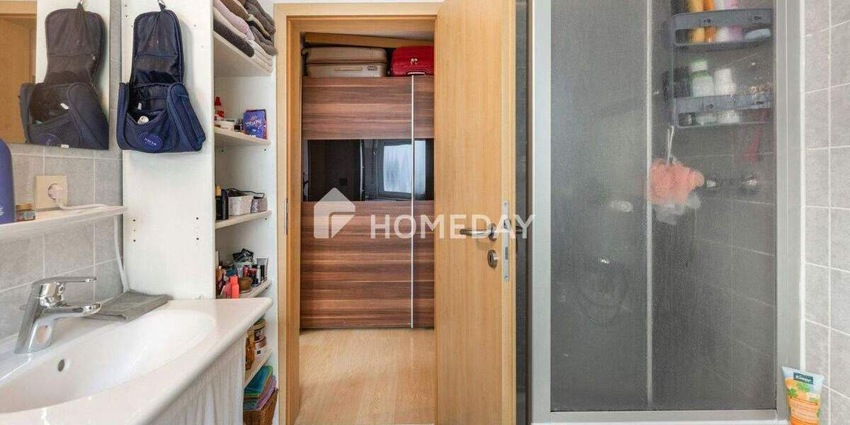 Etagenwohnung Erlangen Sieglitzhof - 3 Zimmer, 105 m&sup2;, 349.000&euro; | Angebot:25835728