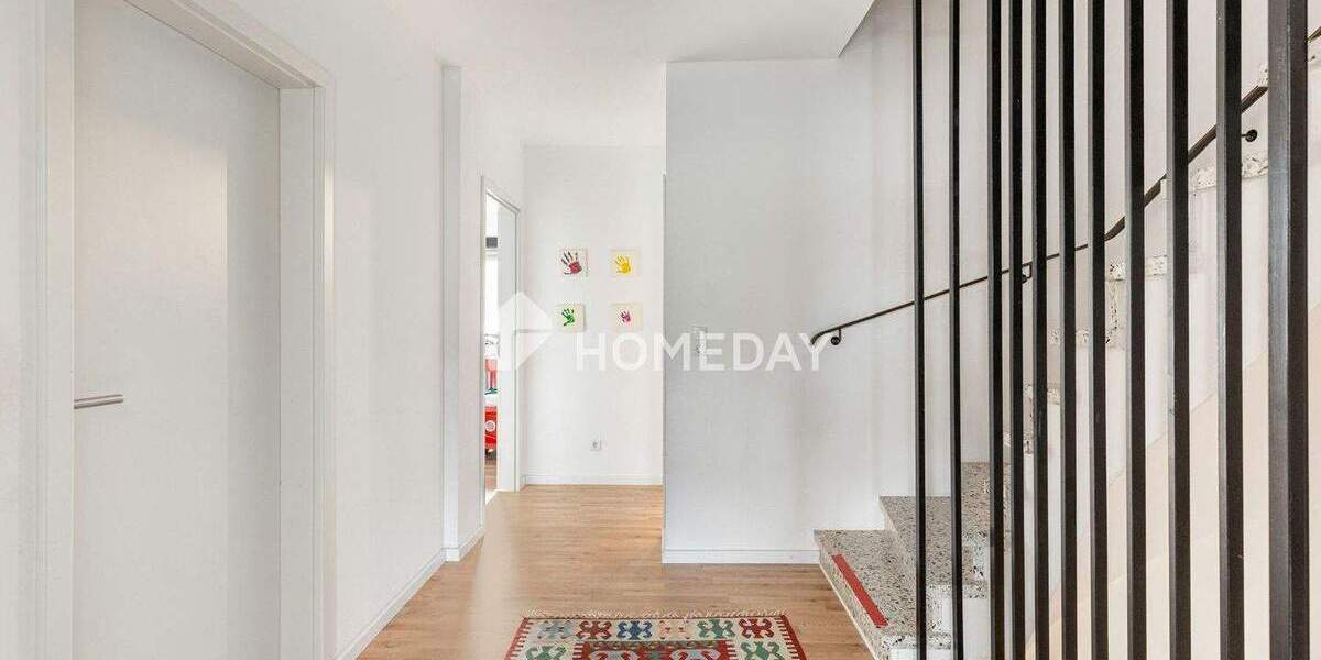 Reihenmittelhaus Erlangen Bruck - 7 Zimmer, 138 m&sup2;, 645.000&euro; | Angebot:25688306