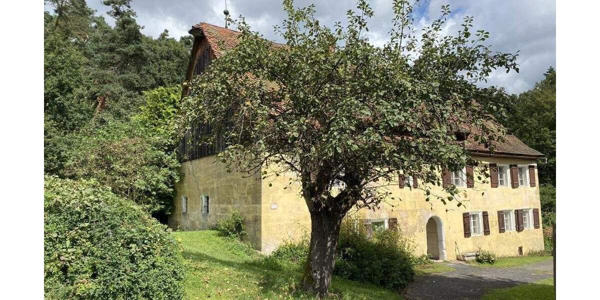 Einfamilienhaus Lauf Schönberg - 8 Zimmer, 400 m&sup2;, 690.000&euro; | Angebot:25865831