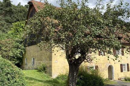 Haus Lauf Schönberg - 8 Zimmer, 400 m&sup2;, 690.000&euro; | Angebot:25865831