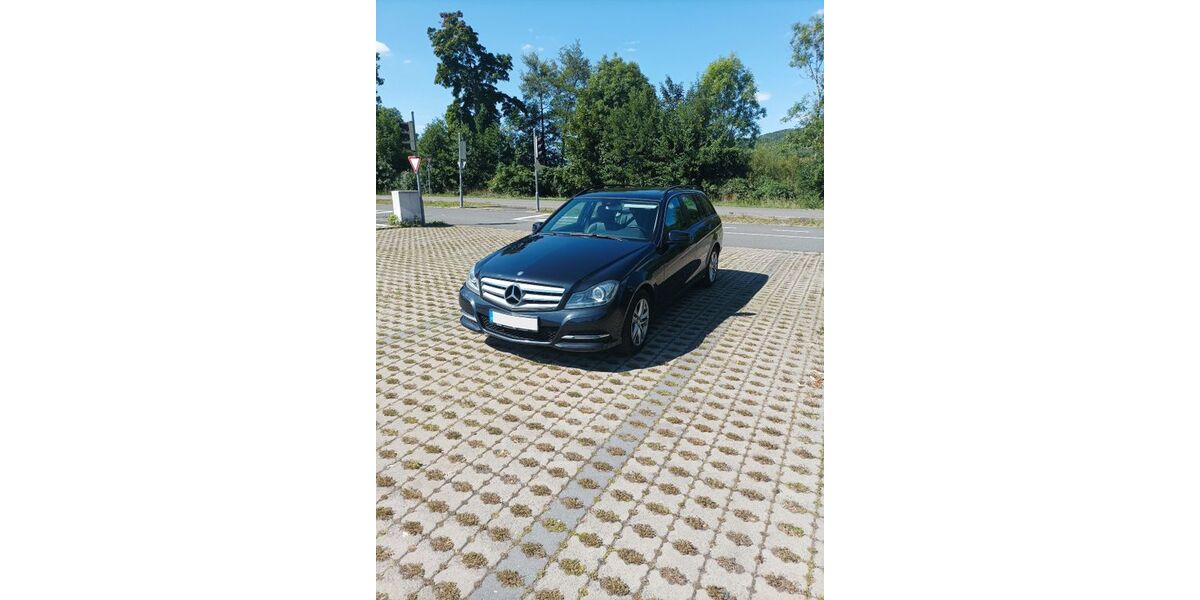 Mercedes-Benz C 220 156.000 km 10.400 &euro; Igensdorf 91338