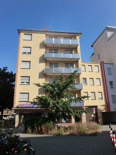 Etagenwohnung Nürnberg Rennweg - 3 Zimmer, 82 m&sup2;, 900&euro; | Angebot:25727667