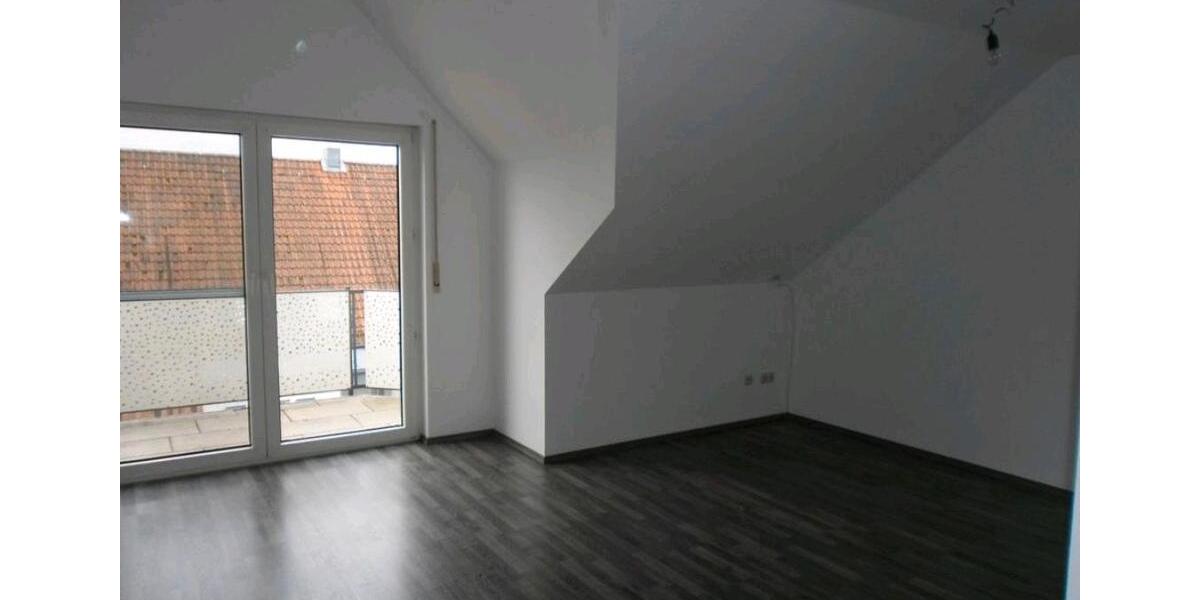 Dachgeschoßwohnung Cadolzburg - 2.5 Zimmer, 59 m&sup2;, 209.000&euro; | Angebot:27261918