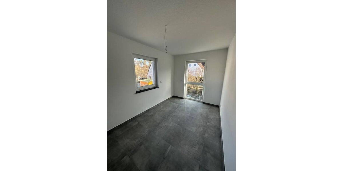 Etagenwohnung Fürth Stadeln - 3 Zimmer, 87 m&sup2;, 1.375&euro; | Angebot:25910341