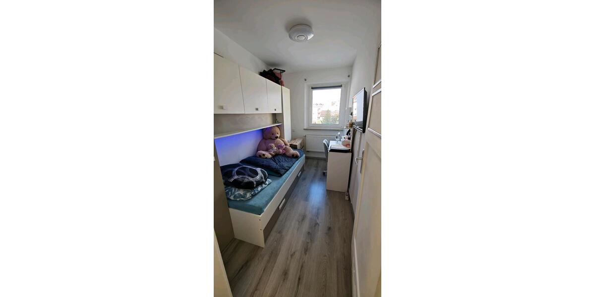 Etagenwohnung Nürnberg Zerzabelshof - 4 Zimmer, 80 m&sup2;, 1.350&euro; | Angebot:25852638