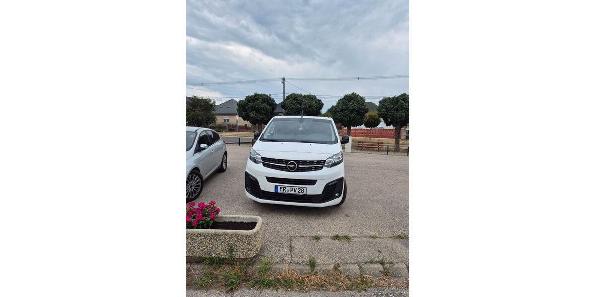 Opel Vivaro 82.000 km 20.500 &euro; Erlangen 91058