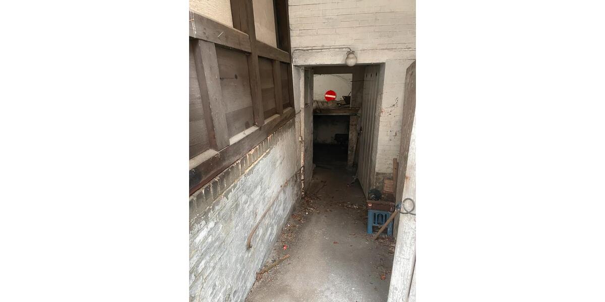 Etagenwohnung Nürnberg Sankt Leonhard - 4 Zimmer, 200 m&sup2;, 330.000&euro; | Angebot:26327494