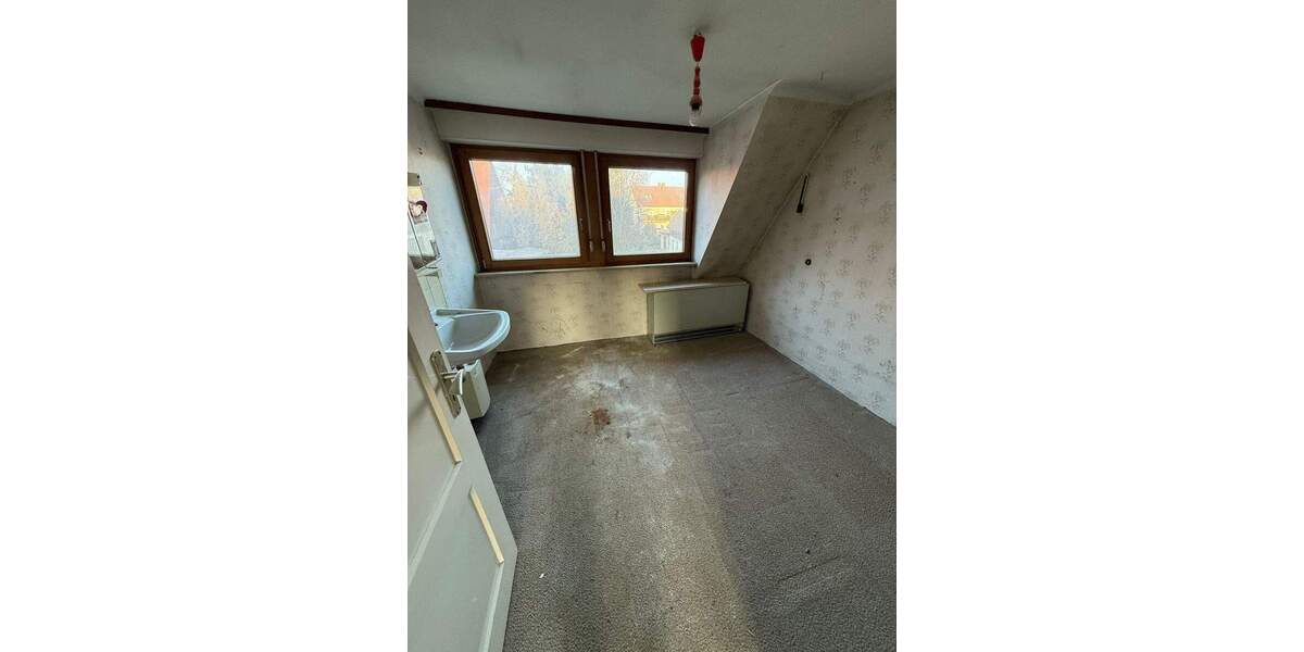 Doppelhaushälfte Bubenreuth - 1 Zimmer, 107 m&sup2;, 399.000&euro; | Angebot:25768506