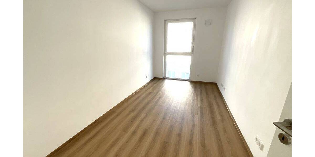 Etagenwohnung Nürnberg Schweinau - 4 Zimmer, 94 m&sup2;, 1.439&euro; | Angebot:26806552