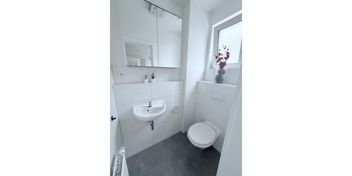 Reihenhaus Adelsdorf - 4 Zimmer, 136 m&sup2;, 549.000&euro; | Angebot:25991623