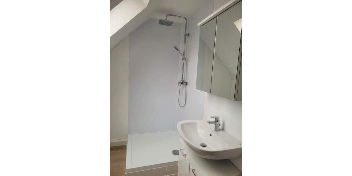 Mehrfamilienhaus, Wohnhaus Adelsdorf - 8 Zimmer, 202 m&sup2;, 398.000&euro; | Angebot:25681317