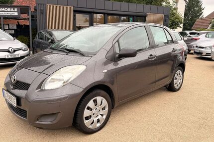 Toyota Yaris 154.000 km 4.899 &euro; Oberasbach 90522