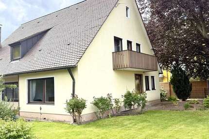 Haus Nürnberg Altenfurt - 8 Zimmer, 182 m&sup2;, 749.000&euro; | Angebot:26658273