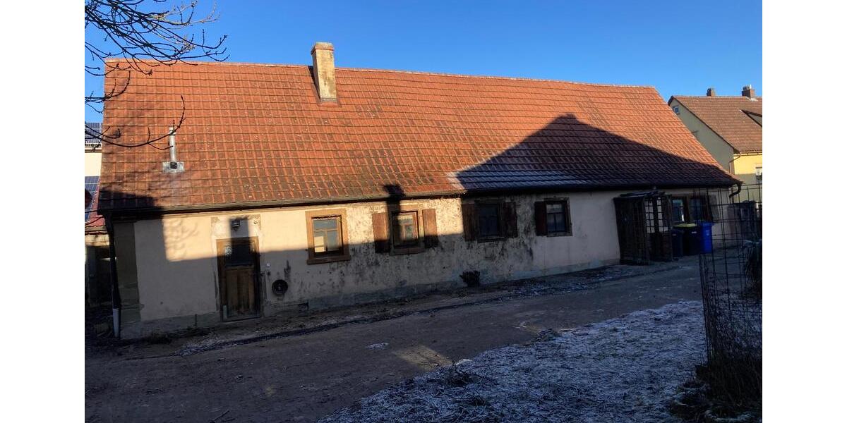 Einfamilienhaus Neuendettelsau - 9 Zimmer, 485 m&sup2;, 340&euro; | Angebot:24716071