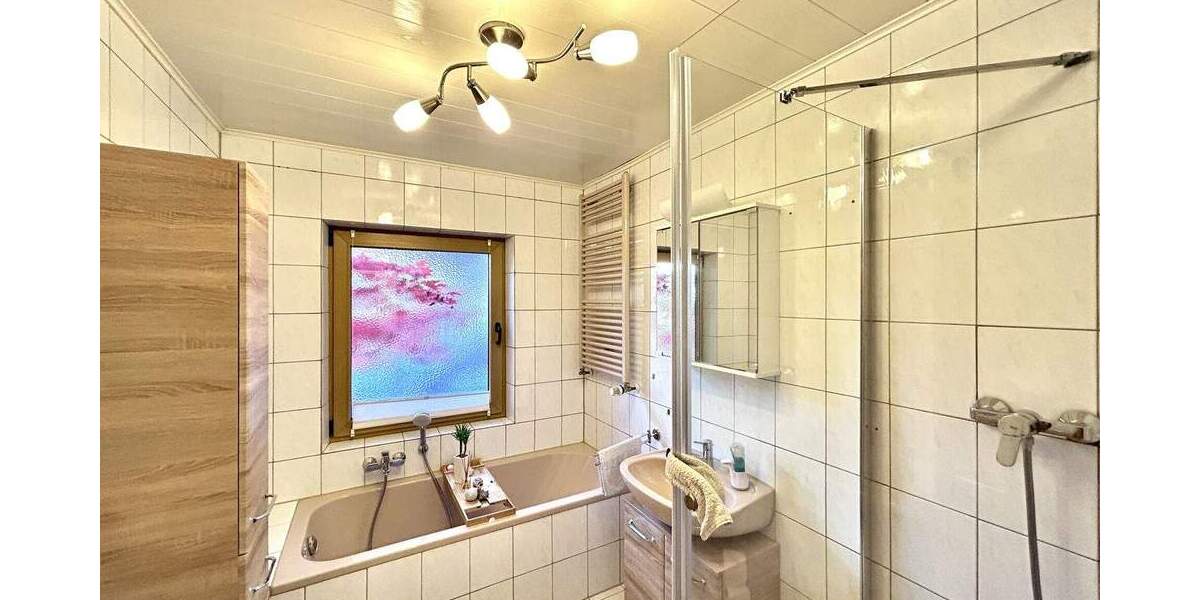 Mehrfamilienhaus, Wohnhaus Langensendelbach - 7 Zimmer, 237 m&sup2;, 664.000&euro; | Angebot:25701556