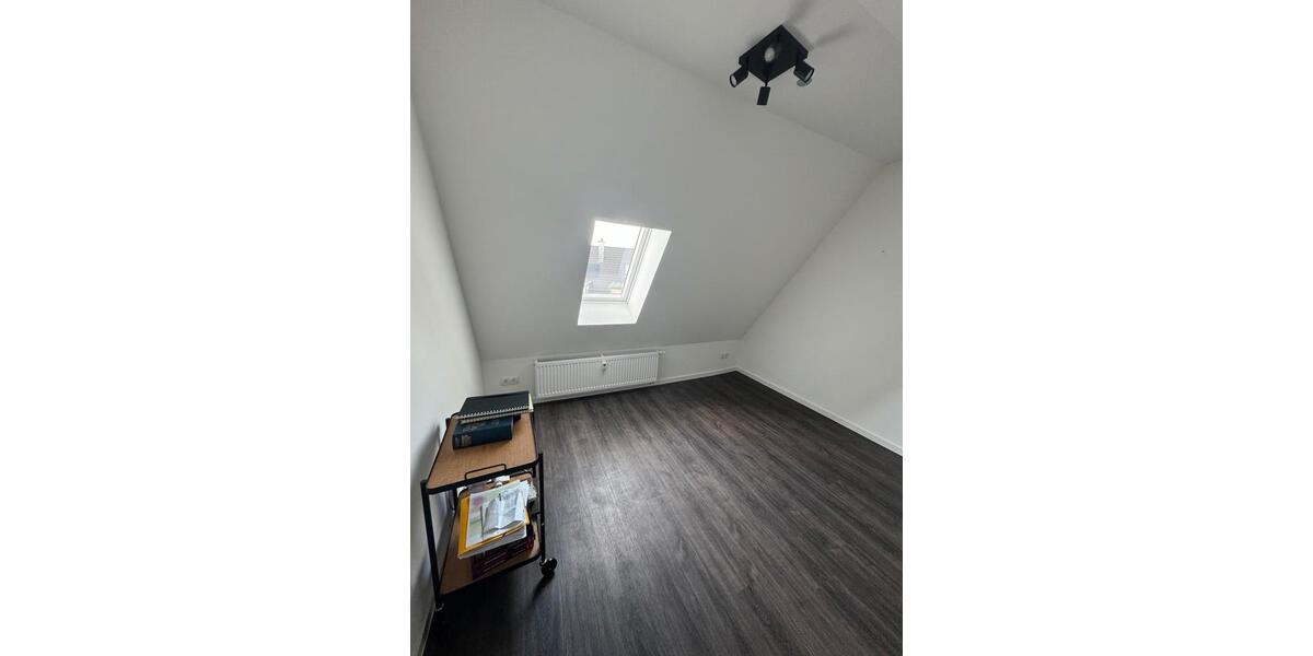 Etagenwohnung Schwabach - 5 Zimmer, 100 m&sup2;, 1.400&euro; | Angebot:26507659