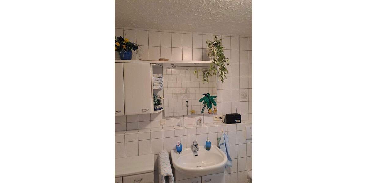 Etagenwohnung Adelsdorf - 4 Zimmer, 90 m&sup2;, 1.040&euro; | Angebot:25741981