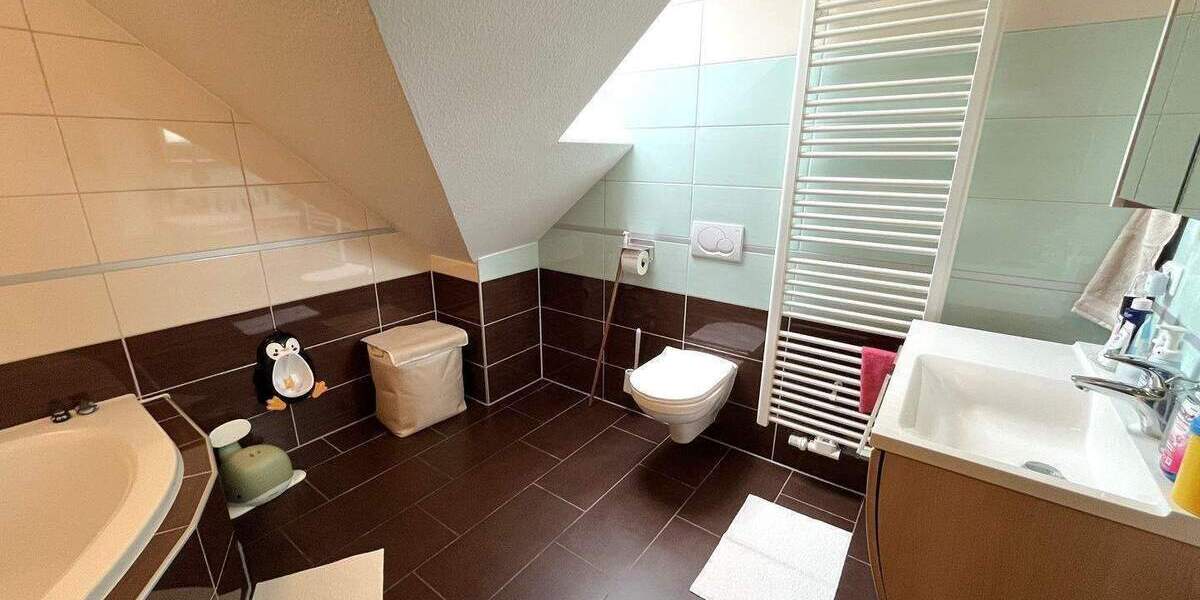 Etagenwohnung Eckental Forth - 3 Zimmer, 120 m&sup2;, 395.000&euro; | Angebot:25815145