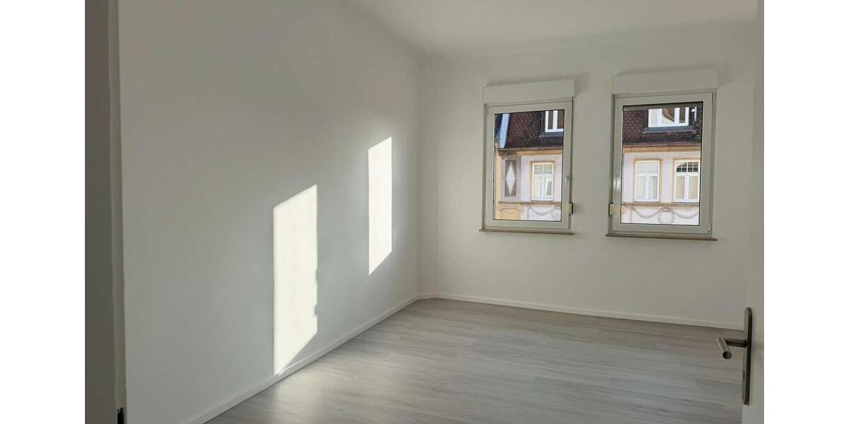 Etagenwohnung Fürth Südstadt - 3 Zimmer, 81 m&sup2;, 880&euro; | Angebot:26491412