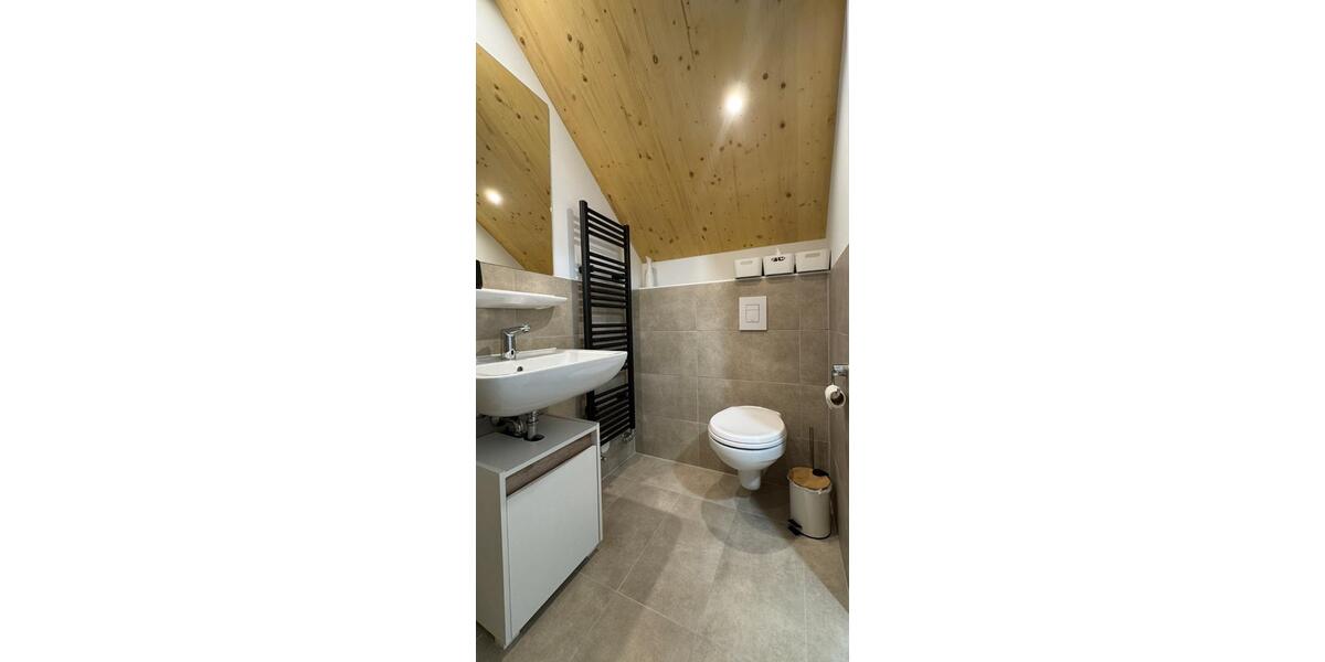 Dachgeschoßwohnung Erlangen Am Anger - 1 Zimmer, 27 m&sup2;, 890&euro; | Angebot:26636873