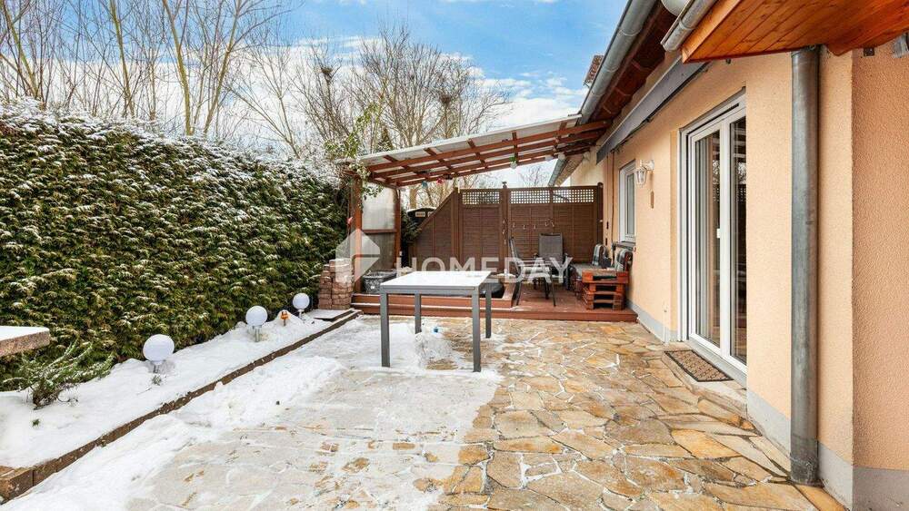 Doppelhaushälfte Erlangen Büchenbach - 8 Zimmer, 111 m&sup2;, 700.000&euro; | Angebot:25737636