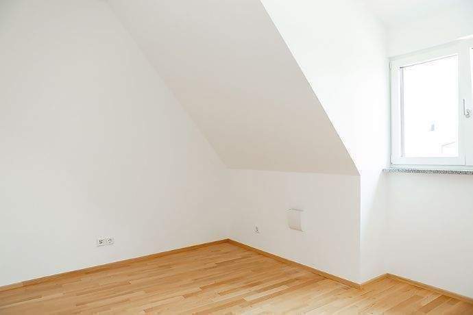 Etagenwohnung Nürnberg Reutles - 2 Zimmer, 63 m&sup2;, 890&euro; | Angebot:25928305