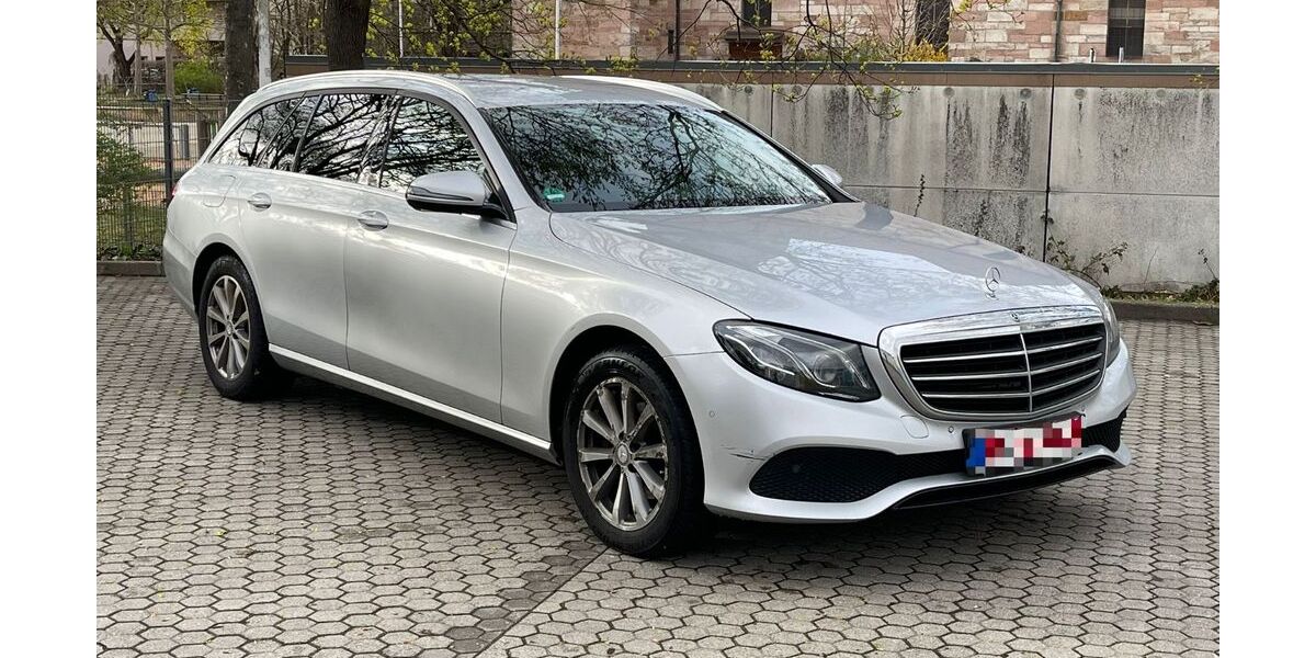 Mercedes-Benz E 220 549.000 km 7.900 &euro; Nürnberg 90419
