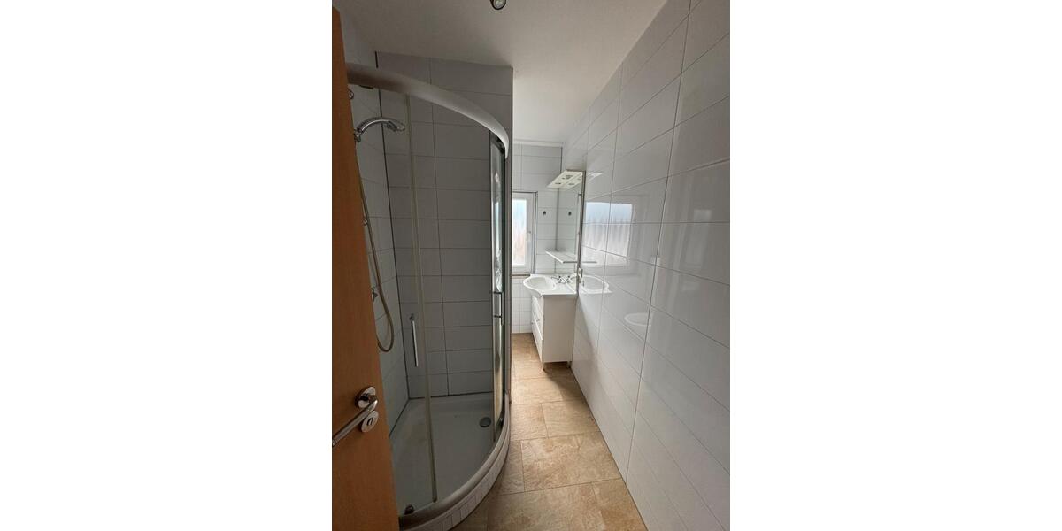 Etagenwohnung Roßtal - 3 Zimmer, 70 m&sup2;, 900&euro; | Angebot:25663306